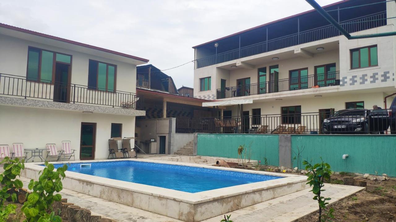 Apex Rest House Of 10 Rooms And Pool Jerevan Exteriör bild